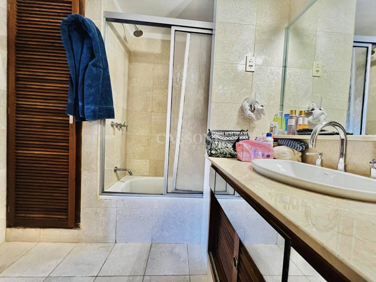 Apartamento ID.3367 - Apartamento - Playa Mansa 4 dormitorio