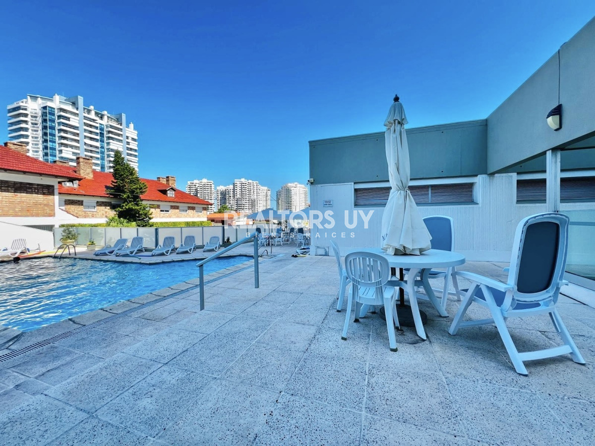 Apartamento ID.868 - Apartamento - Playa Mansa 4 dormitorio