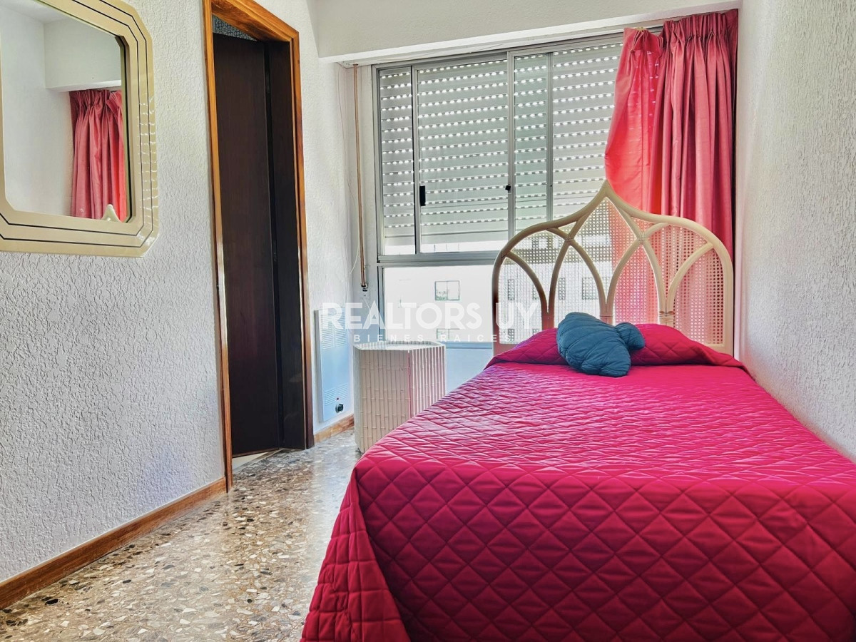 Apartamento ID.868 - Apartamento - Playa Mansa 4 dormitorio