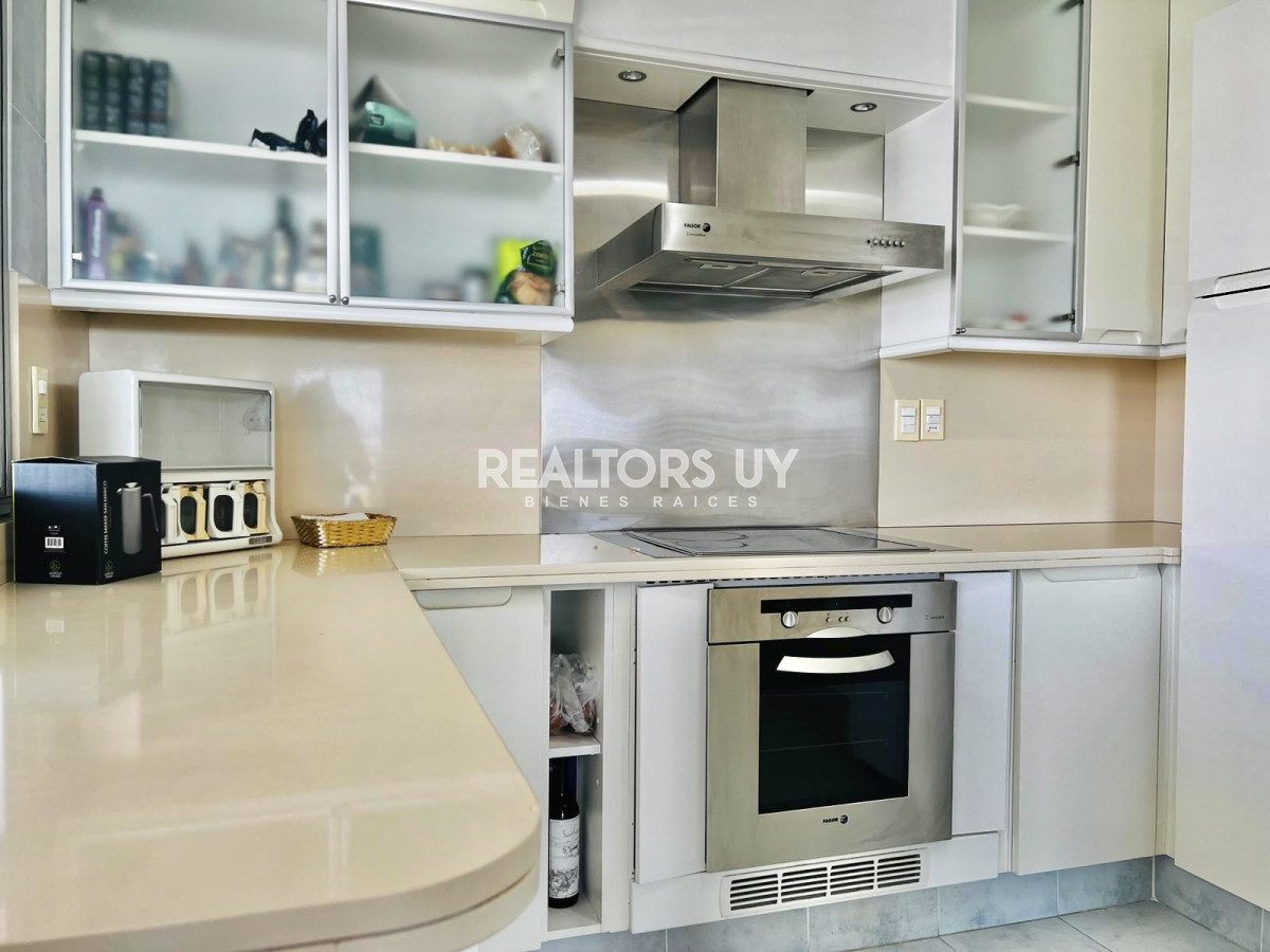 Apartamento ID.868 - Apartamento - Playa Mansa 4 dormitorio