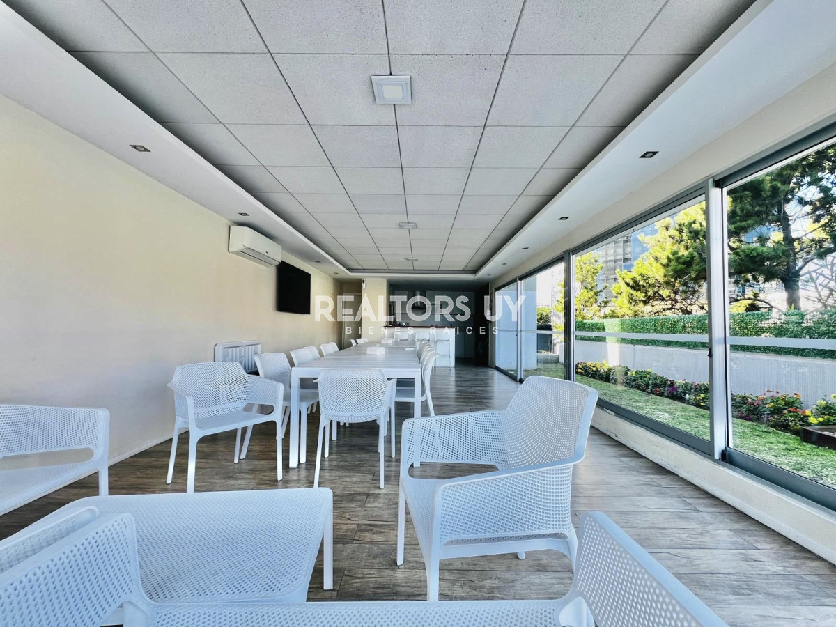 Apartamento ID.868 - Apartamento - Playa Mansa 4 dormitorio