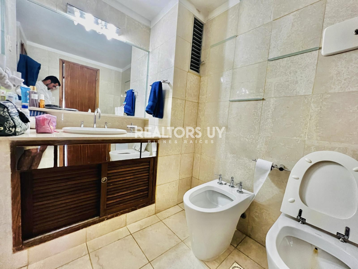 Apartamento ID.868 - Apartamento - Playa Mansa 4 dormitorio