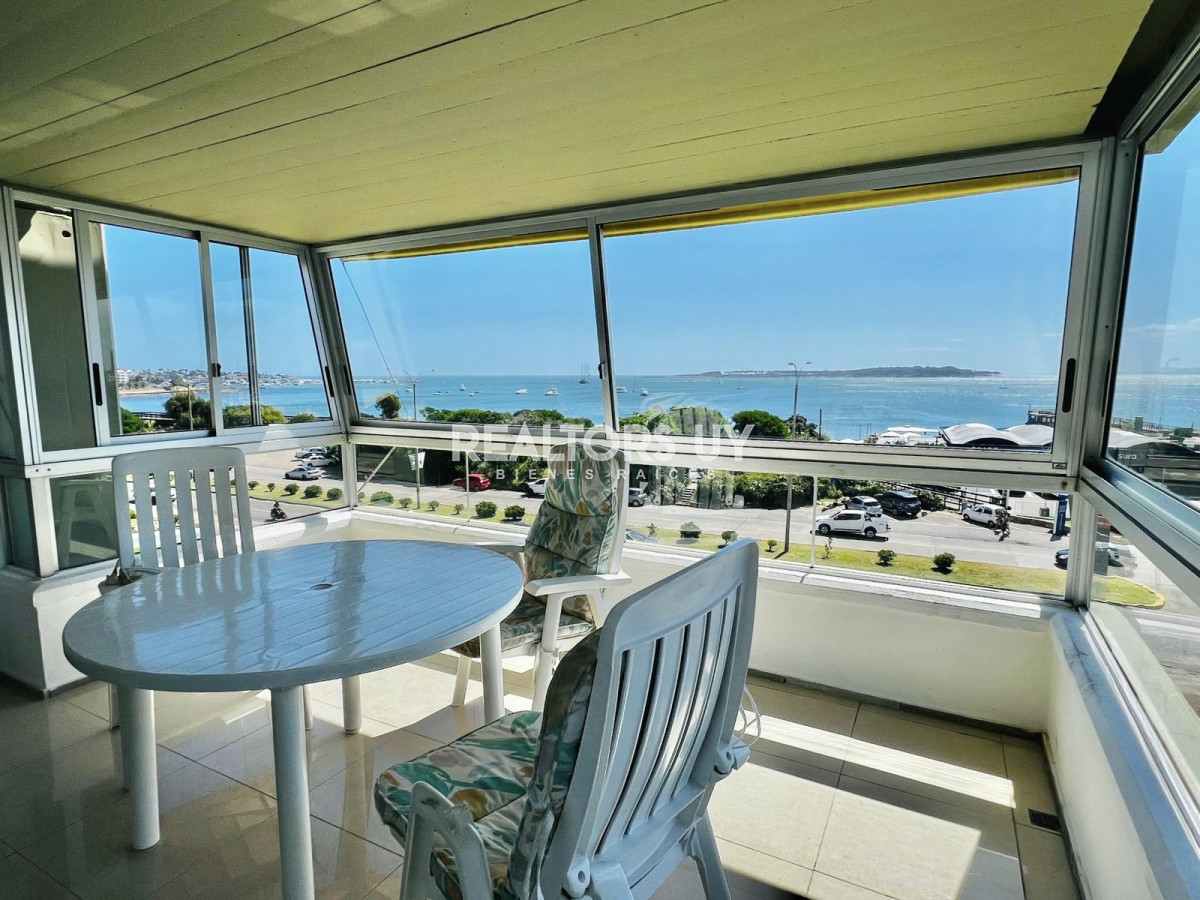 Apartamento ID.868 - Apartamento - Playa Mansa 4 dormitorio