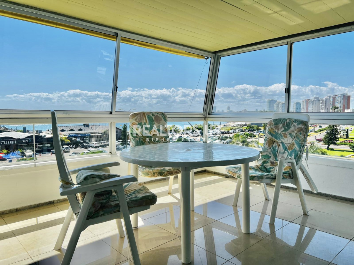 Apartamento ID.868 - Apartamento - Playa Mansa 4 dormitorio