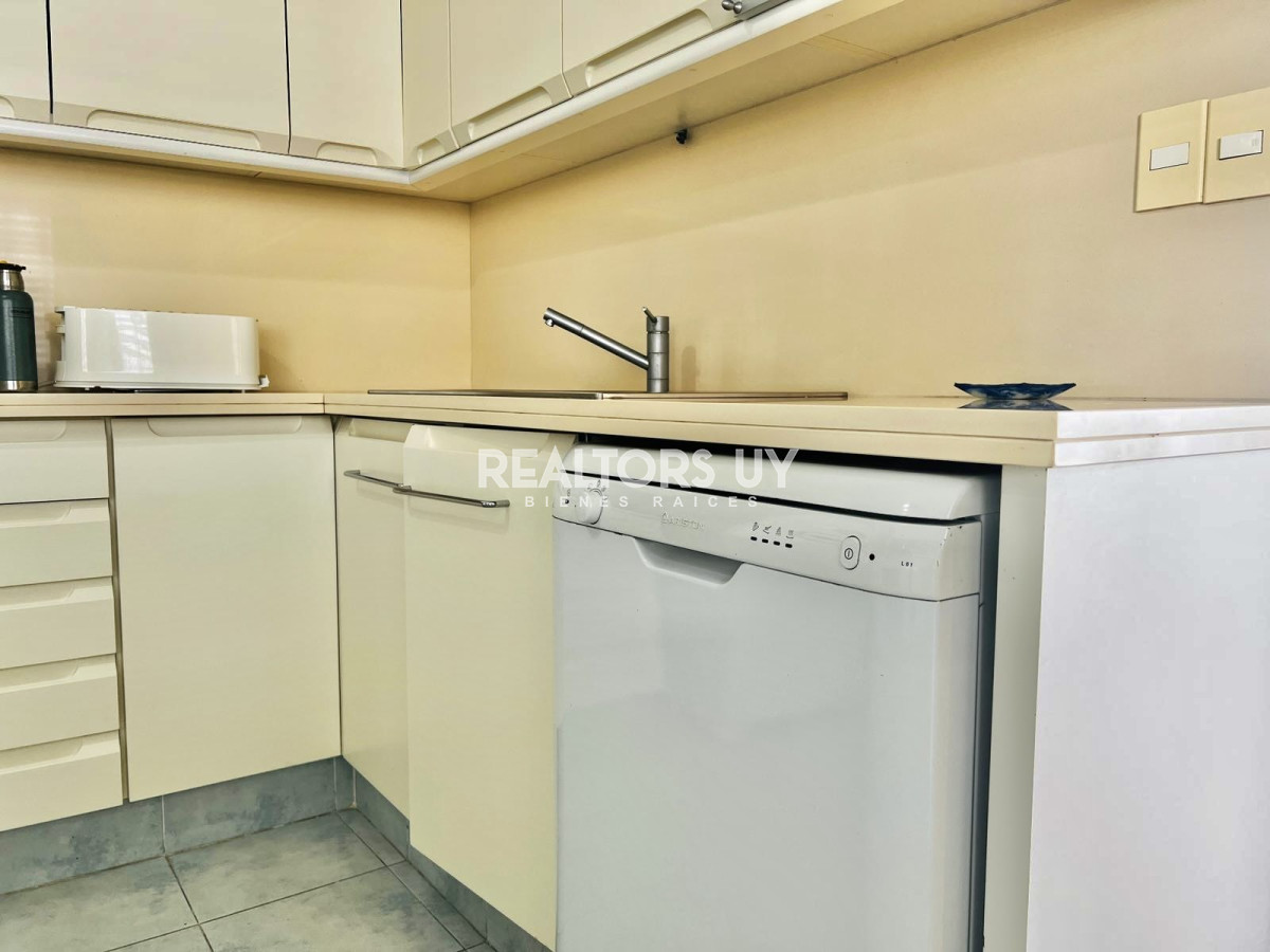 Apartamento ID.868 - Apartamento - Playa Mansa 4 dormitorio