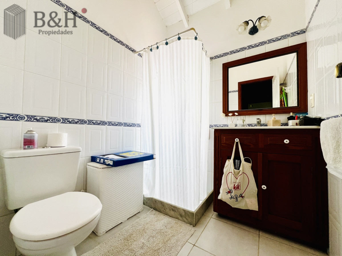 Casa ID.3212 - Casa Duplex 3 Dormitorios, Zona Cantegril con piscina.