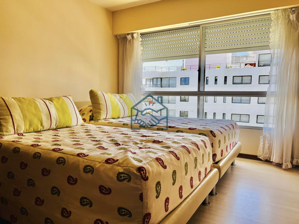 Apartamento ID.642/Apartamento---Playa-Mansa-4-dormitorio - Apartamento - Playa Mansa 4 dormitorio