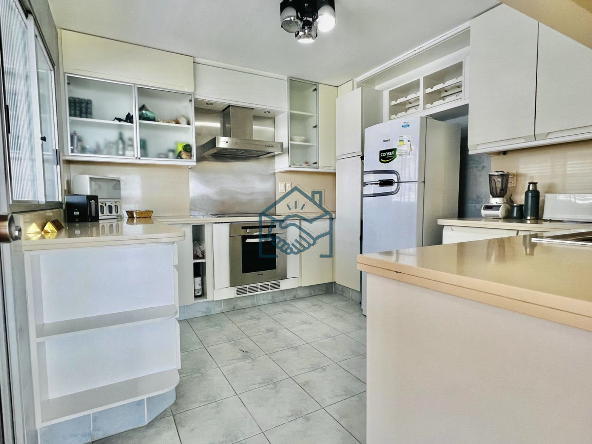 Apartamento ID.642/Apartamento---Playa-Mansa-4-dormitorio - Apartamento - Playa Mansa 4 dormitorio