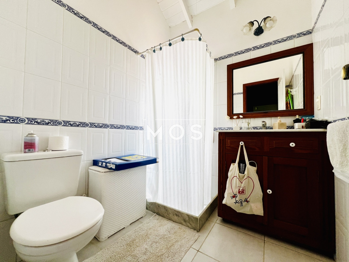 Casa ID.2596 - Casa Duplex 3 Dormitorios, Zona Cantegril con piscina.