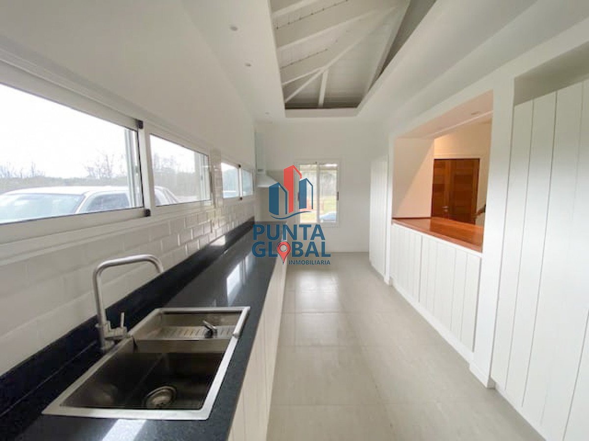 Casa ID.205 - Hermosa casa Barrio privado - Punta Ballena - Venta