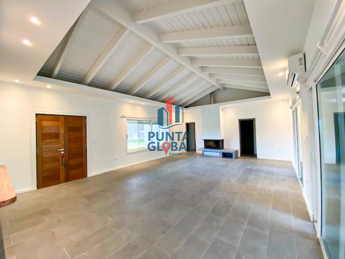 Casa ID.205 - Hermosa casa Barrio privado - Punta Ballena - Venta