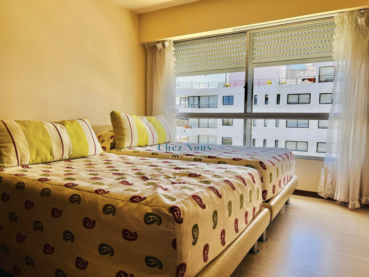 Apartamento ID.1092 - Apartamento - Playa Mansa 4 dormitorio