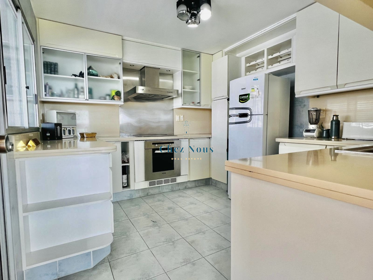 Apartamento ID.1092 - Apartamento - Playa Mansa 4 dormitorio