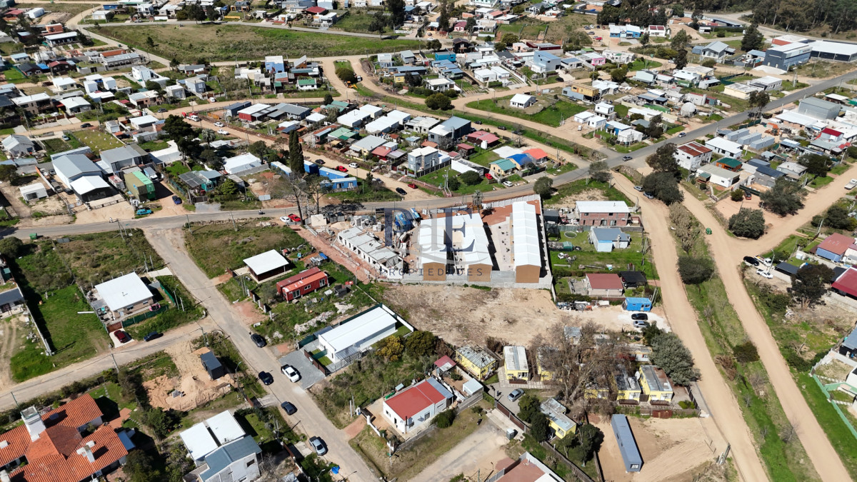 OPORTUNIDAD DE INVERSION Casa Dos Lagunas  - Imagen 30