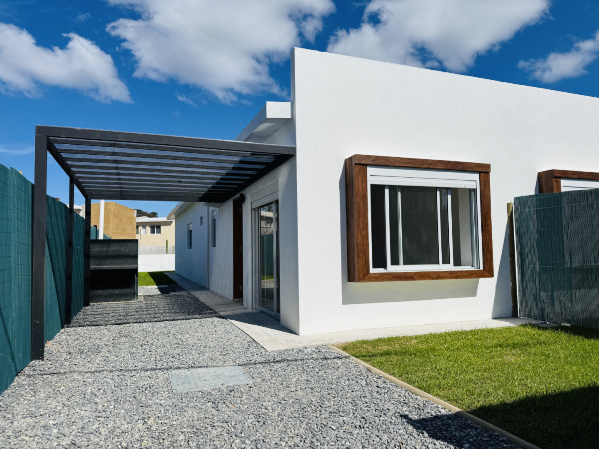 Imagen de OPORTUNIDAD DE INVERSION Casa Dos Lagunas 
