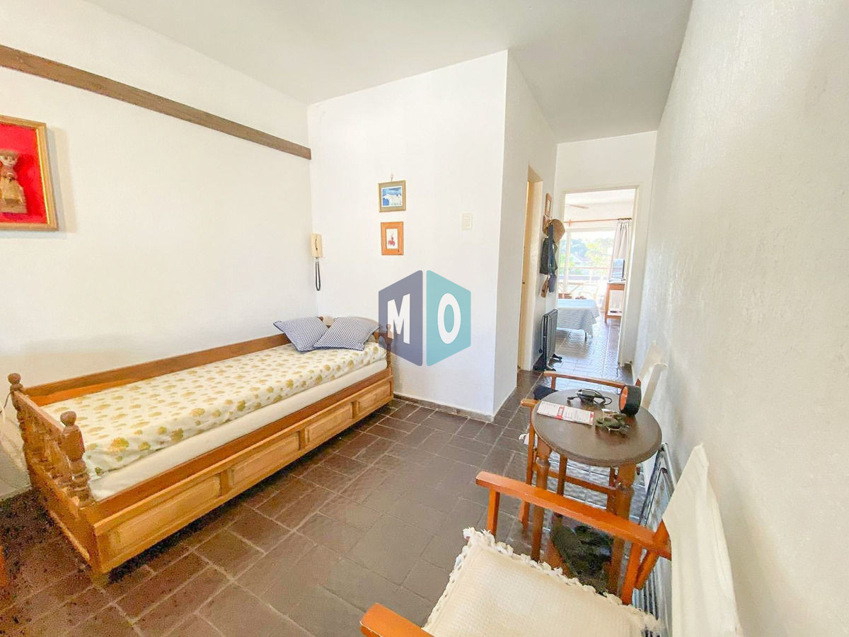 Apartamento ID.70 - Apartamento En Alquiler Temporario De 1 Dormitorio C/ Cochera En Playa Mansa