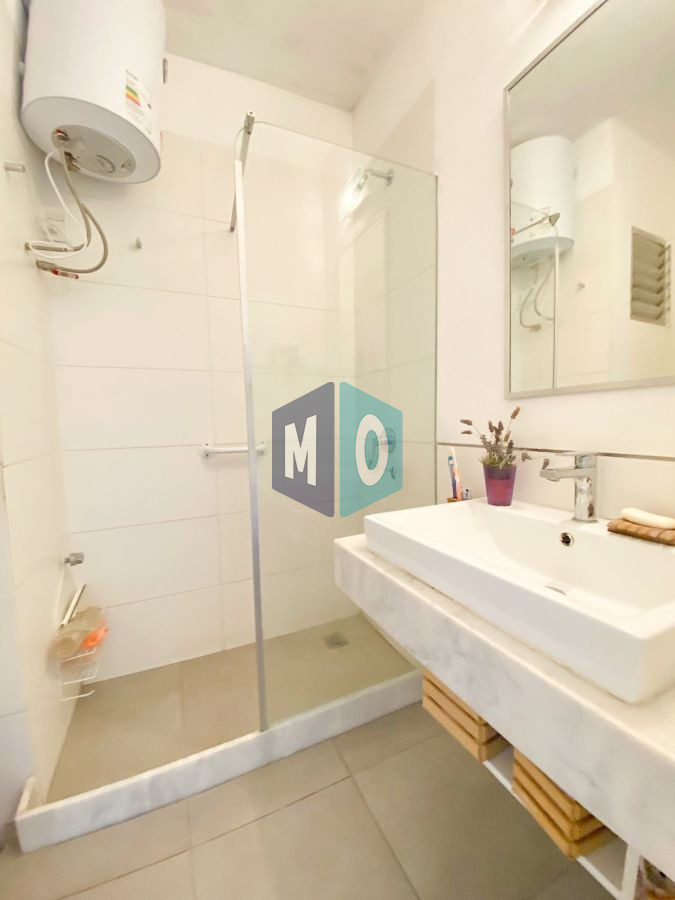 Apartamento ID.70 - Apartamento En Alquiler Temporario De 1 Dormitorio C/ Cochera En Playa Mansa