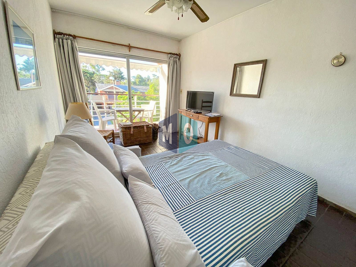 Apartamento ID.70 - Apartamento En Alquiler Temporario De 1 Dormitorio C/ Cochera En Playa Mansa