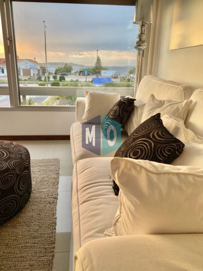 Apartamento ID.71 - Apartamento En Venta De 2 Dormitorios C/ Cochera En Playa Mansa
