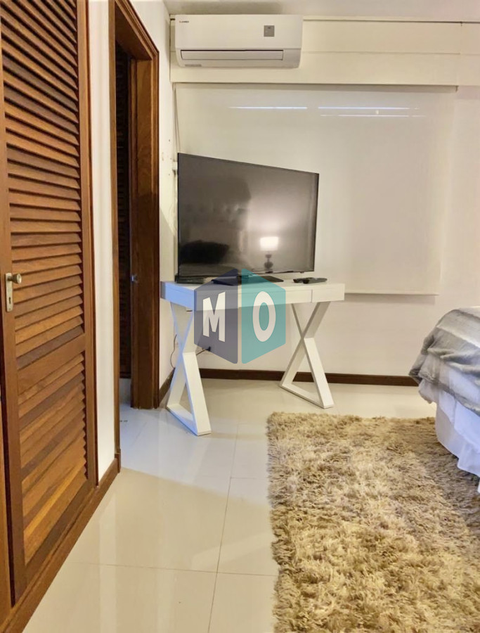 Apartamento ID.71 - Apartamento En Venta De 2 Dormitorios C/ Cochera En Playa Mansa