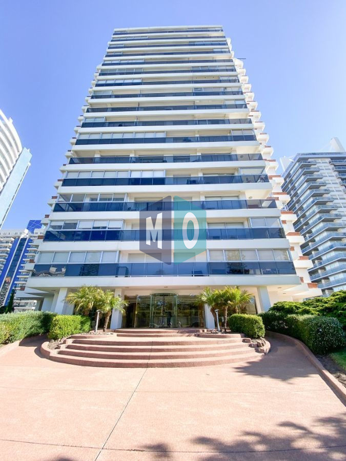 Apartamento ID.1 - Apartamento En Venta De 1 Y 1/2 Dormitorios C/ Cochera Y Piscina