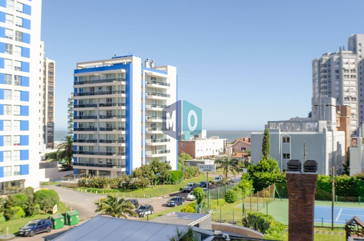 Apartamento ID.1 - Apartamento En Venta De 1 Y 1/2 Dormitorios C/ Cochera Y Piscina