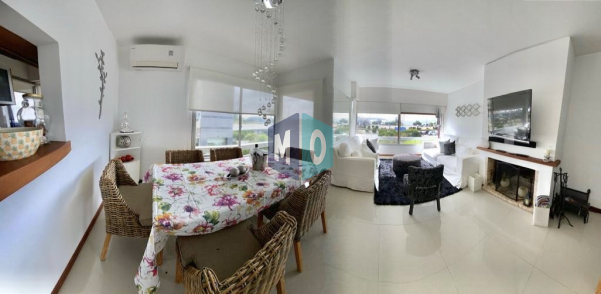 Apartamento ID.71 - Apartamento En Venta De 2 Dormitorios C/ Cochera En Playa Mansa