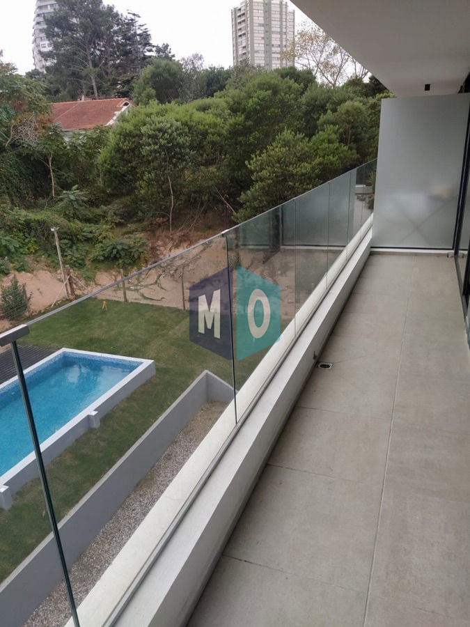Apartamento ID.38 - Apartamento En Venta De 2 Dormitorios C/ Cochera En Playa Mansa