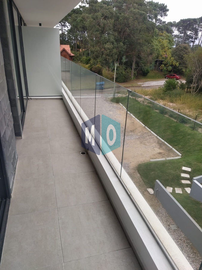 Apartamento ID.38 - Apartamento En Venta De 2 Dormitorios C/ Cochera En Playa Mansa