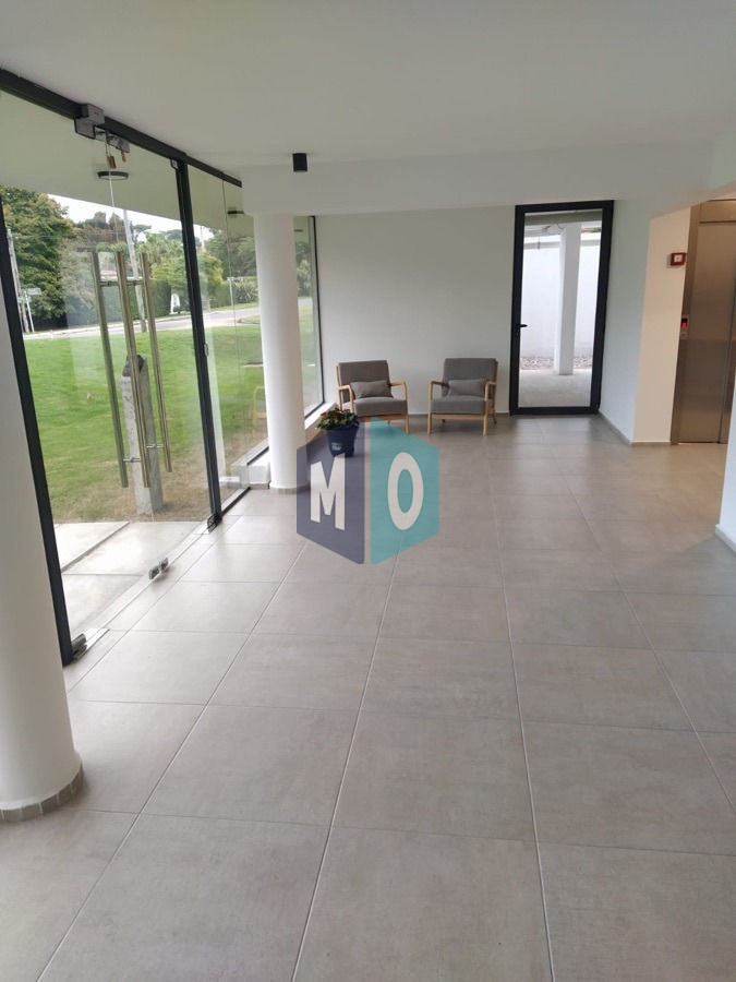 Apartamento ID.38 - Apartamento En Venta De 2 Dormitorios C/ Cochera En Playa Mansa