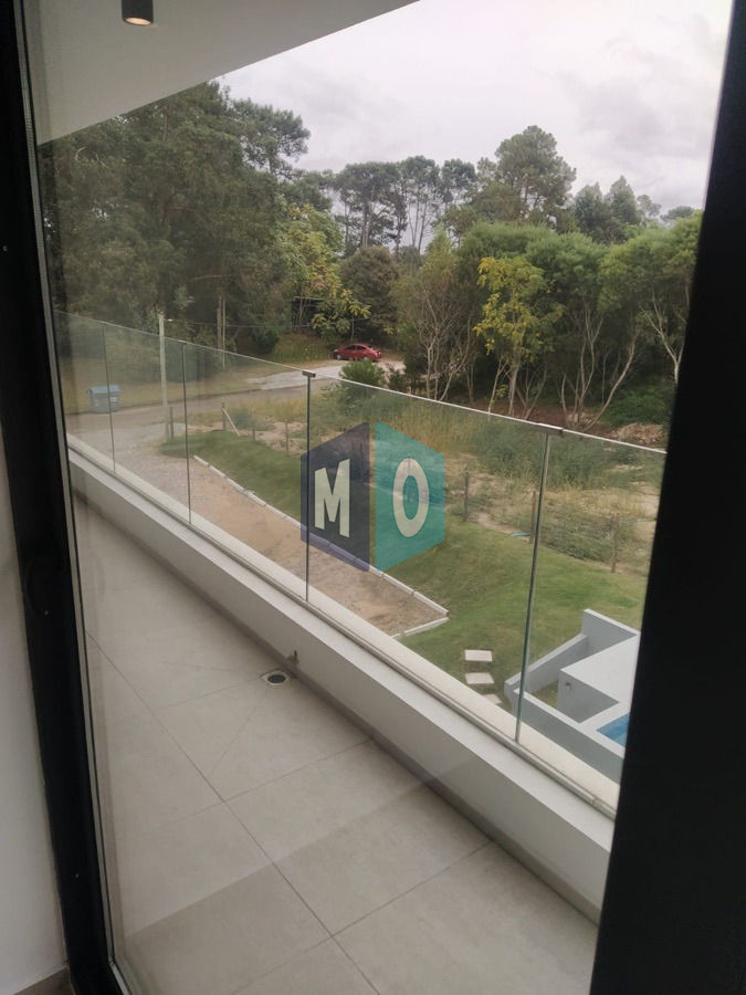 Apartamento ID.38 - Apartamento En Venta De 2 Dormitorios C/ Cochera En Playa Mansa