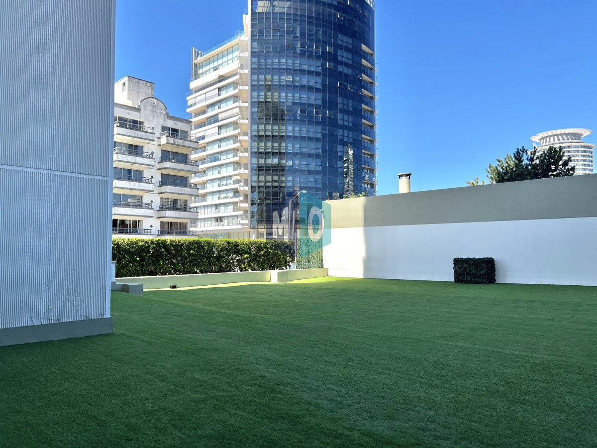 Apartamento ID.596 - Apartamento - Playa Mansa 4 dormitorio