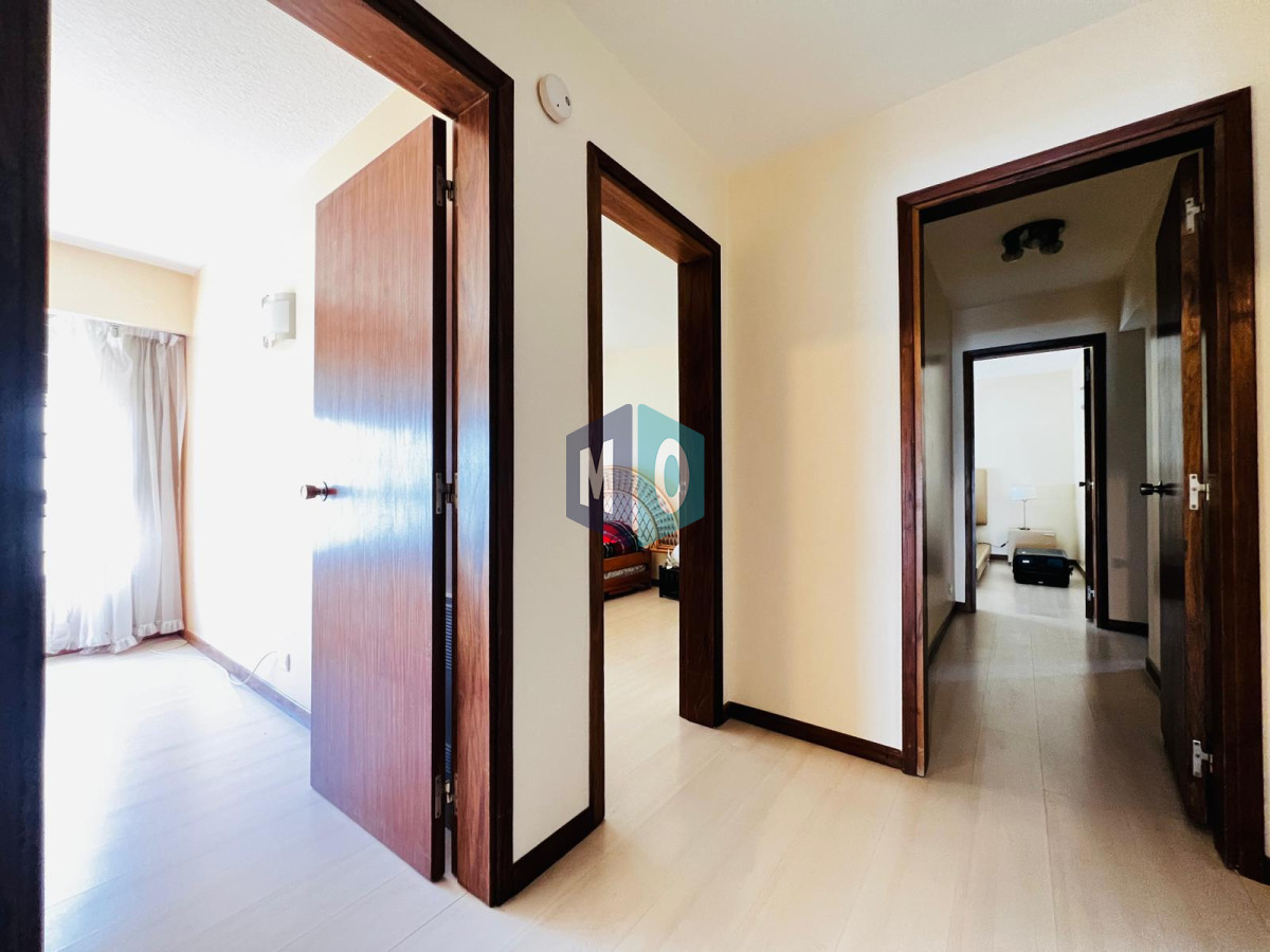 Apartamento ID.596 - Apartamento - Playa Mansa 4 dormitorio