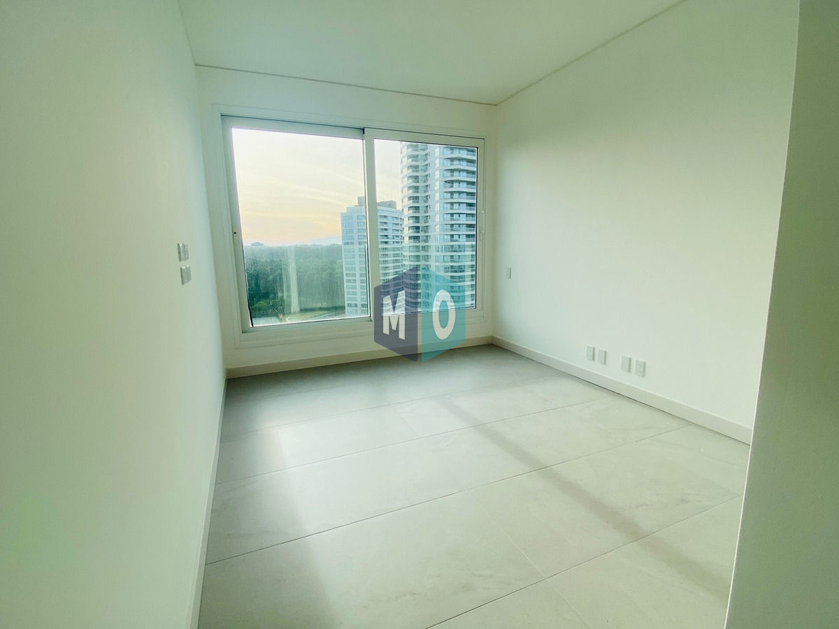 Apartamento ID.57 - Apartamento En Venta De 3 Dormitorios Le Parc Iii 