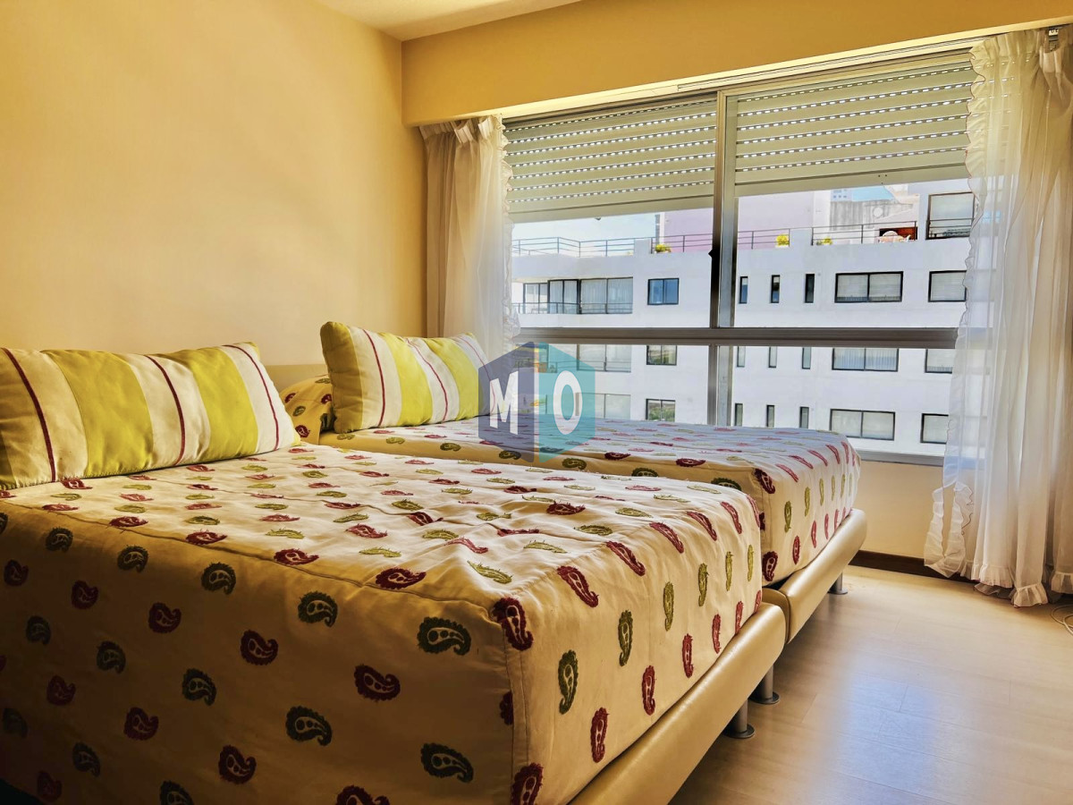 Apartamento ID.596 - Apartamento - Playa Mansa 4 dormitorio