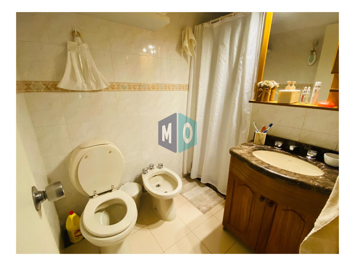 Apartamento ID.66 - Apartamento En Alquiler Temporario De 1 Dormitorio Y 1/2 C/ Cochera En Península
