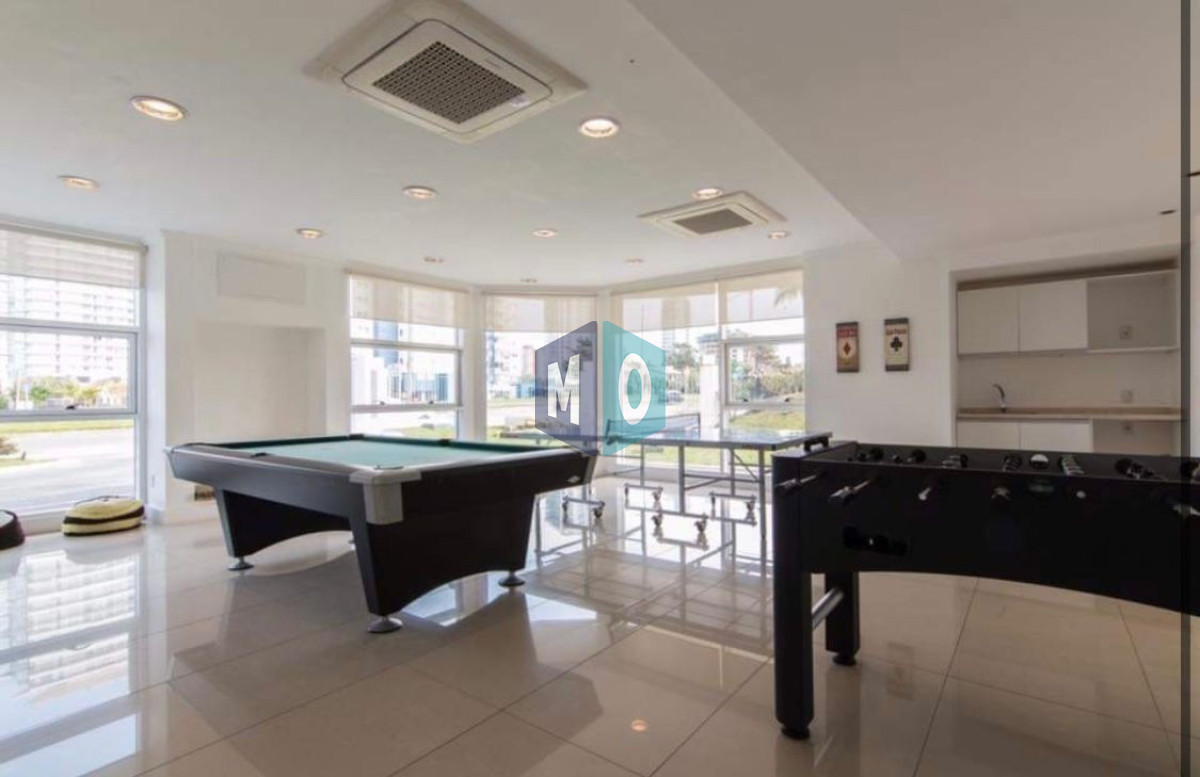 Apartamento ID.68 - Apartamento En Venta De 3 Dormitorios C/ Cochera En Playa Mansa