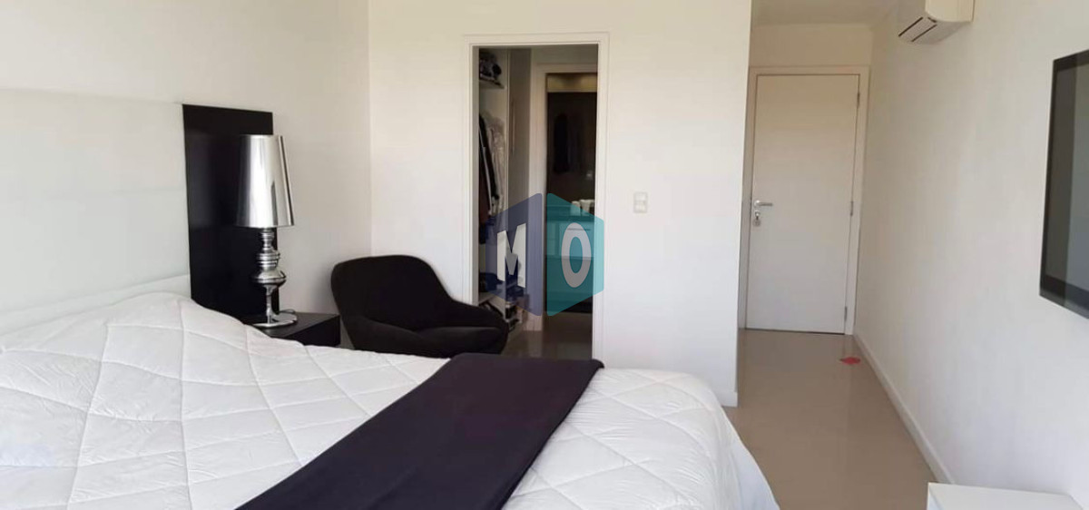 Apartamento ID.68 - Apartamento En Venta De 3 Dormitorios C/ Cochera En Playa Mansa