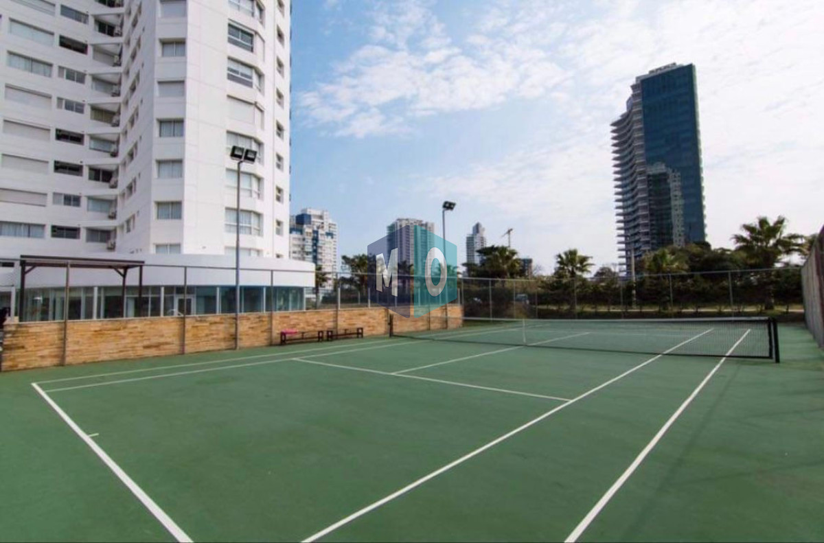 Apartamento ID.68 - Apartamento En Venta De 3 Dormitorios C/ Cochera En Playa Mansa