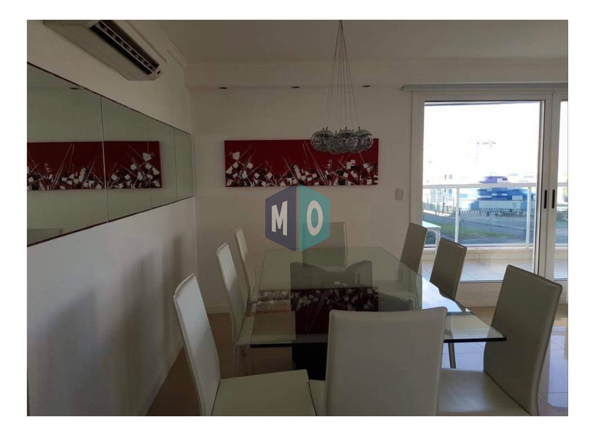 Apartamento ID.68 - Apartamento En Venta De 3 Dormitorios C/ Cochera En Playa Mansa