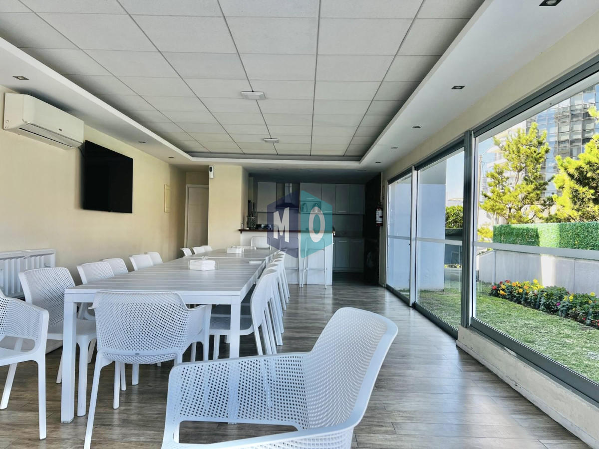 Apartamento ID.596 - Apartamento - Playa Mansa 4 dormitorio