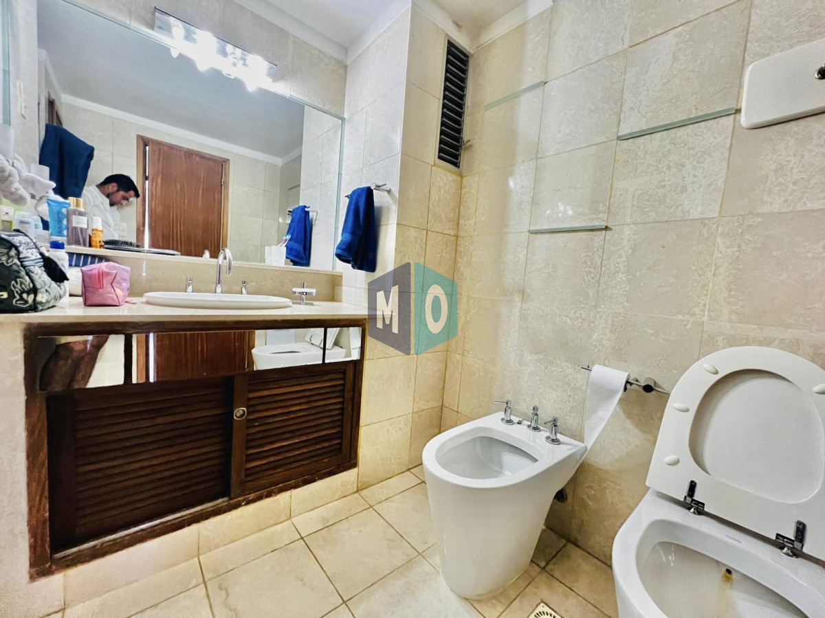 Apartamento ID.596 - Apartamento - Playa Mansa 4 dormitorio