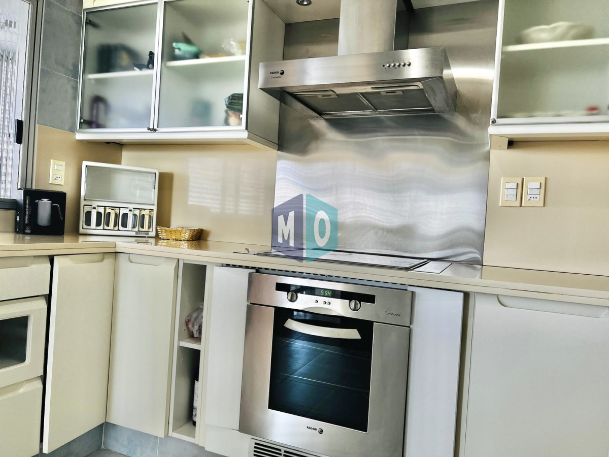 Apartamento ID.596 - Apartamento - Playa Mansa 4 dormitorio