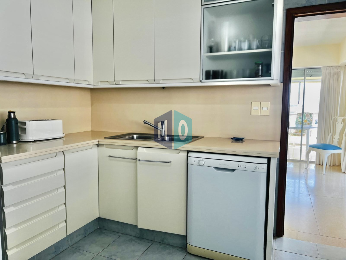 Apartamento ID.596 - Apartamento - Playa Mansa 4 dormitorio