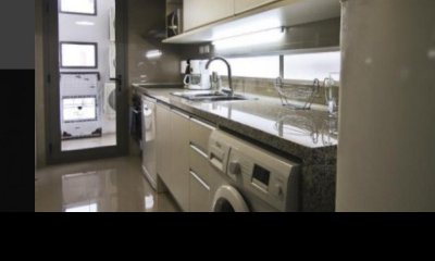 Apartamento En Venta De 2 Dormitorios C/ Cochera En Punta Shopping