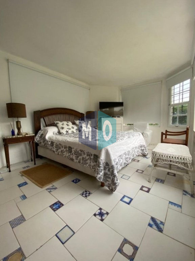 Casa ID.27 - Casa En Alquiler Temporario De 4 Dormitorios C/ Cochera En Maldonado