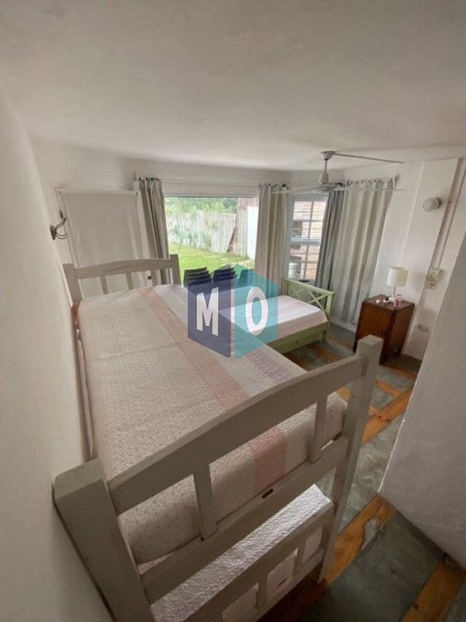 Casa ID.27 - Casa En Alquiler Temporario De 4 Dormitorios C/ Cochera En Maldonado