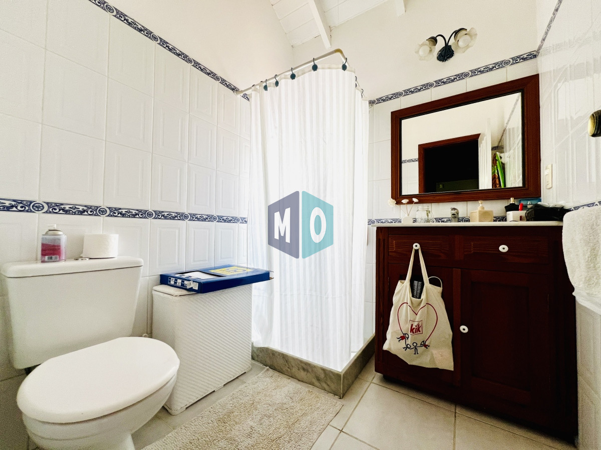 Casa ID.117 - Casa Duplex 3 Dormitorios, Zona Cantegril con piscina.