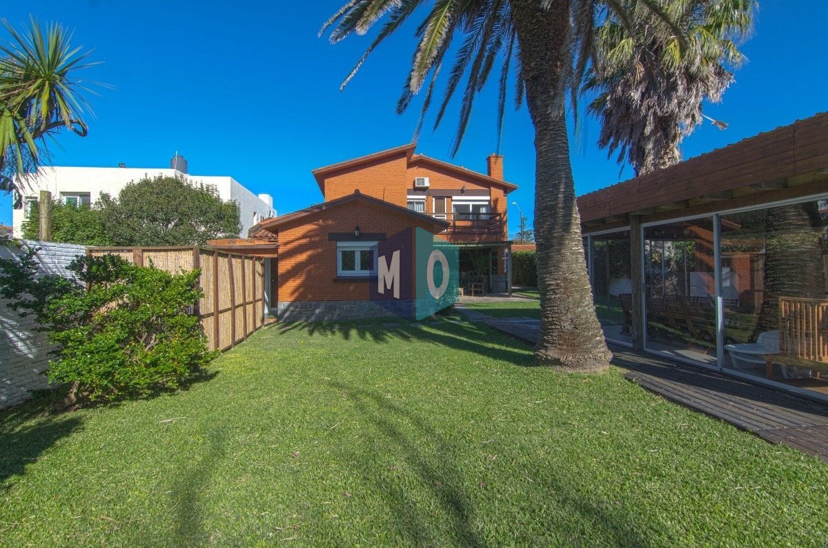 Casa ID.54 - ESPECTACULAR CASA EN VENTA 7 DORMITORIOS - PENINSULA