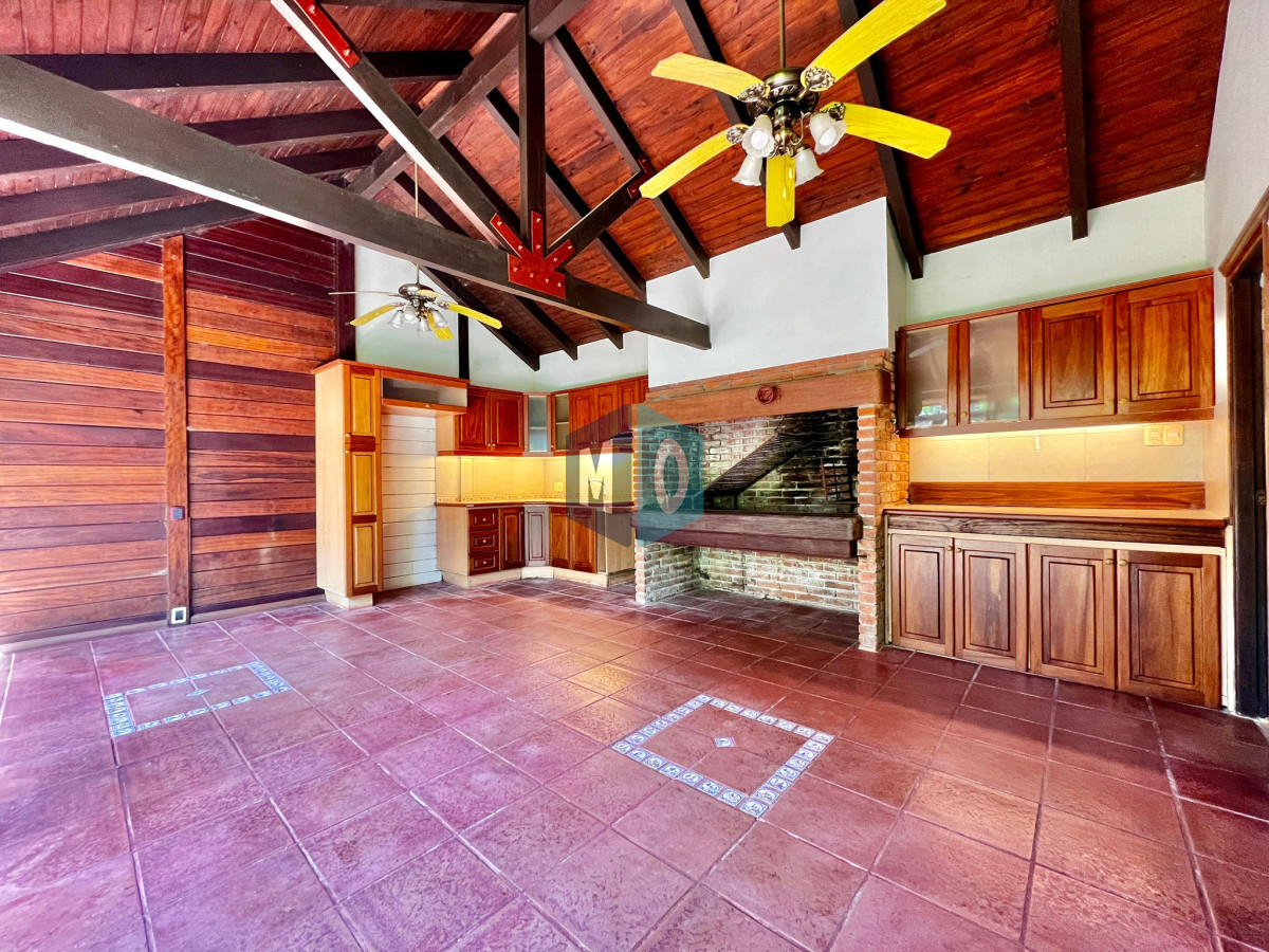 Casa ID.886 - Hermosa casa en alquiler anual 3 dormitorios